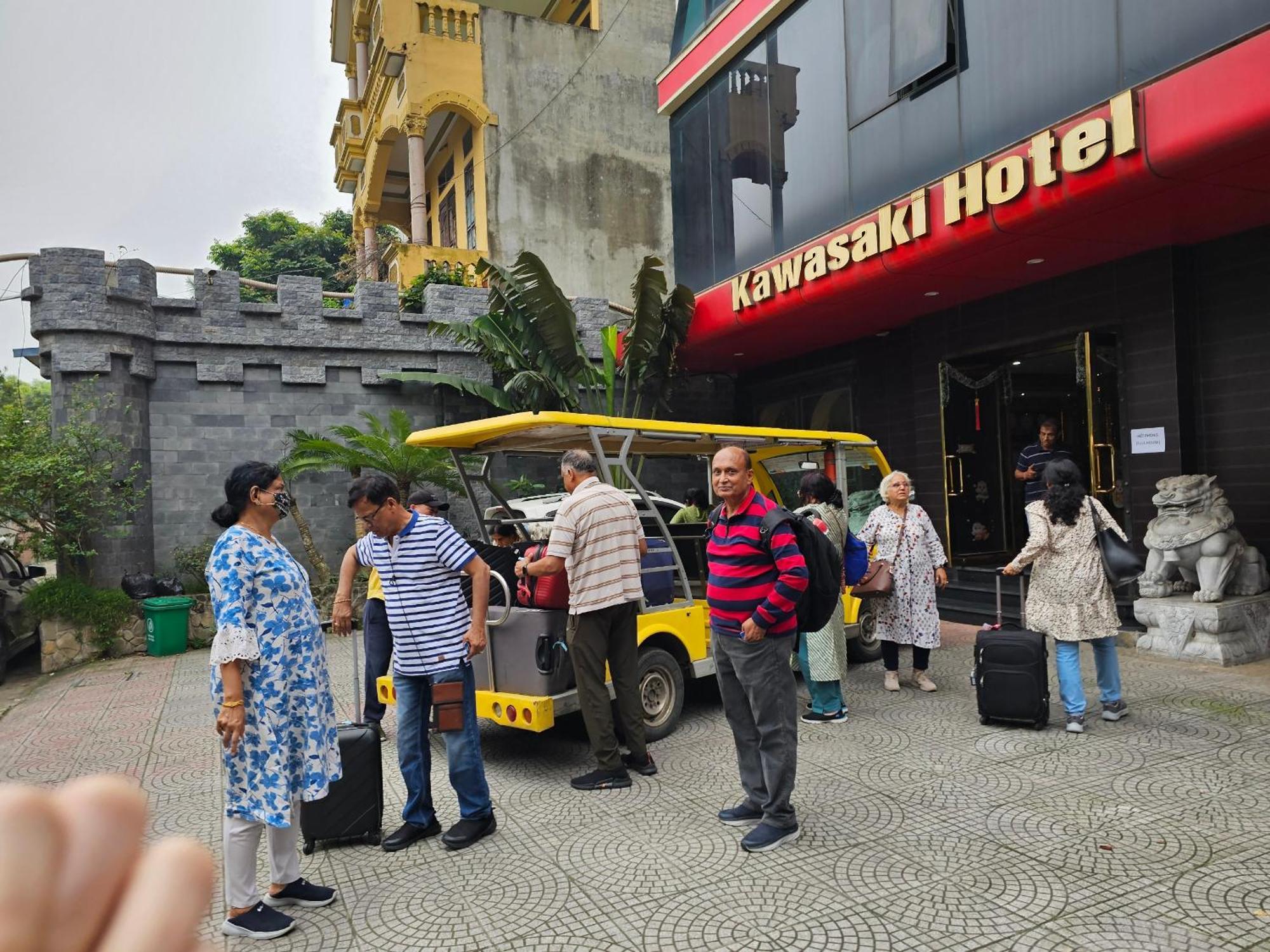 Kawasaki Noi Bai Airport Hotel Exterior photo